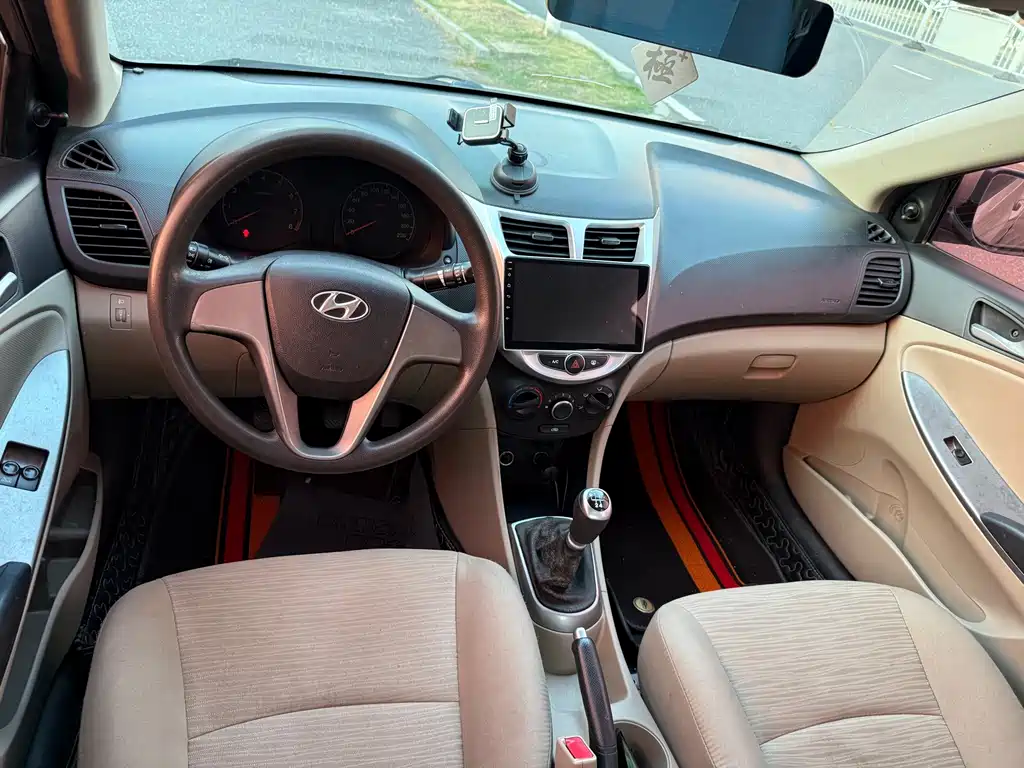 Hyundai Verna — миниатюра 6
