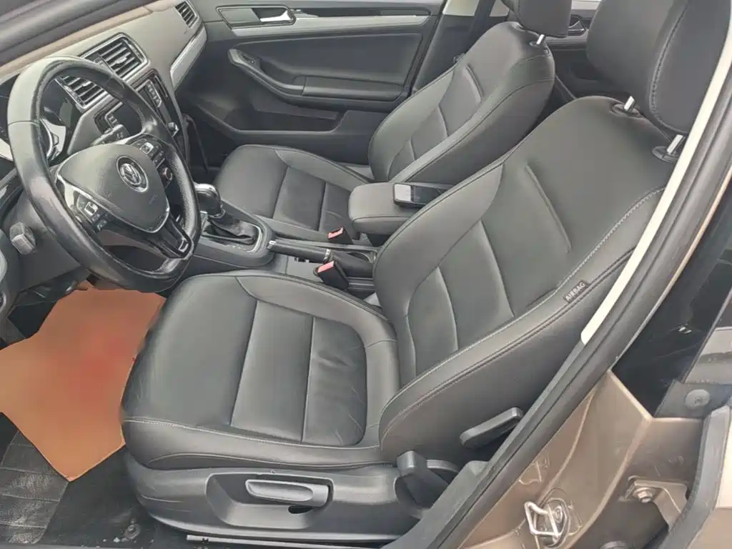 Volkswagen Sagitar — миниатюра 15