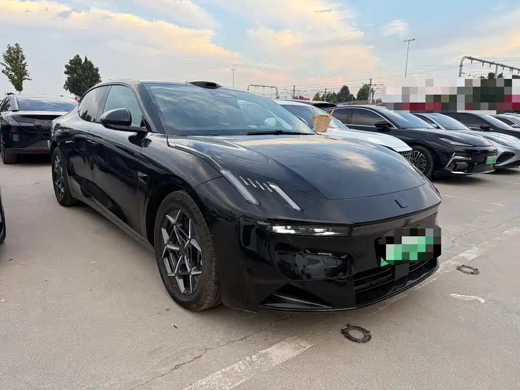 Lynk & Co 10 — миниатюра 3