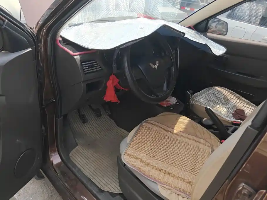 Wuling Hongguang — миниатюра 9