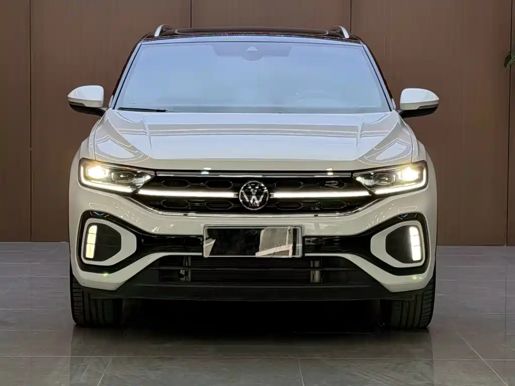 Volkswagen T-Roc — миниатюра 2