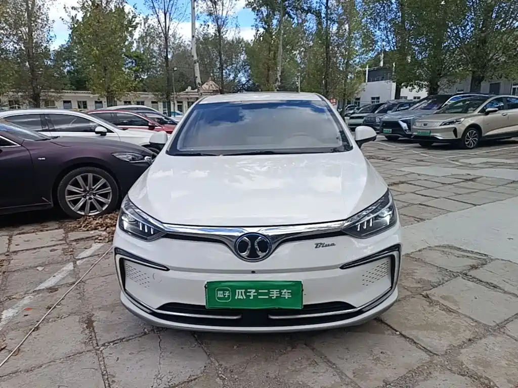 BAIC EU5 — миниатюра 3