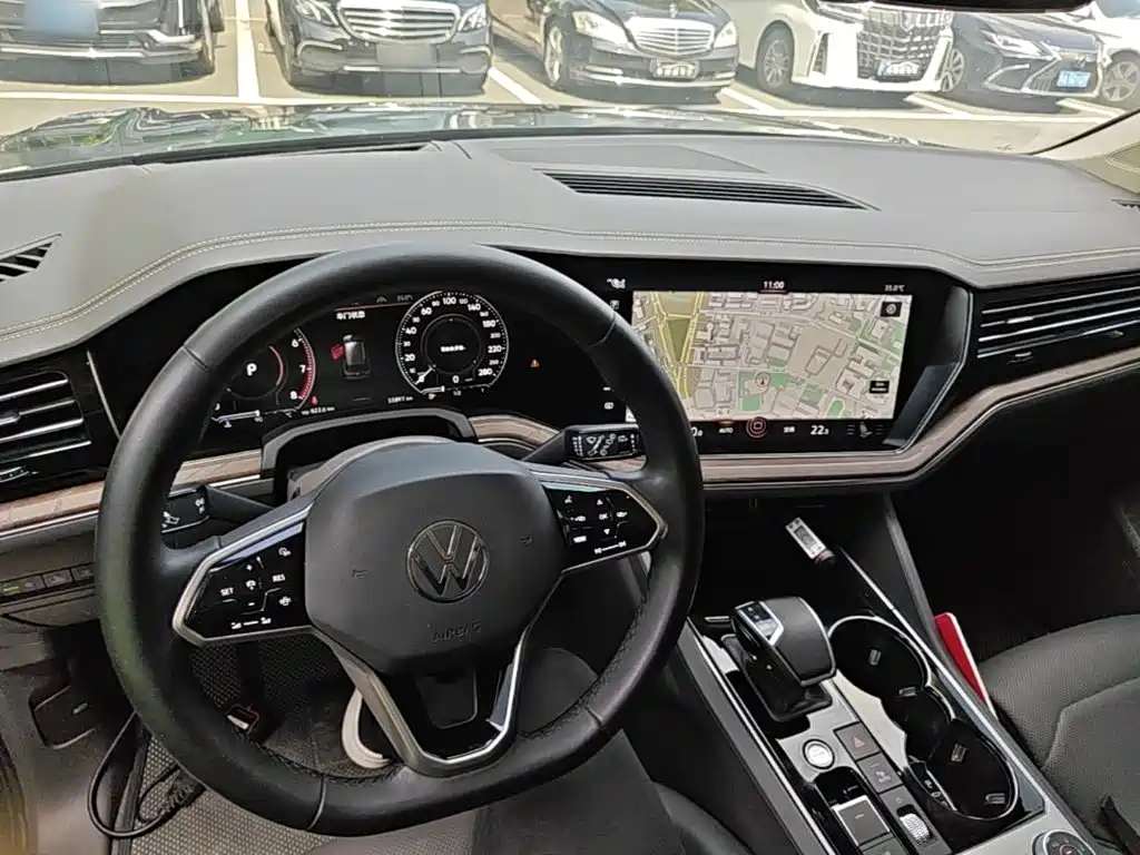 Volkswagen Touareg — миниатюра 10