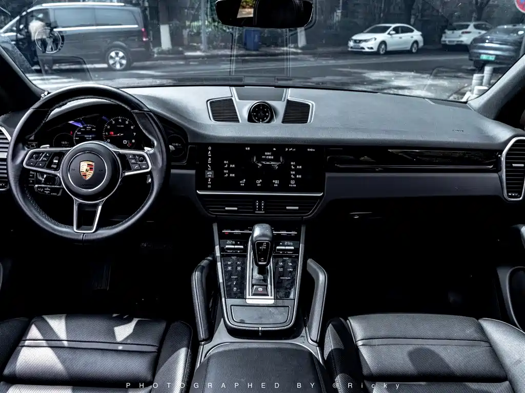 Porsche Cayenne 2019 Cayenne 3.0T