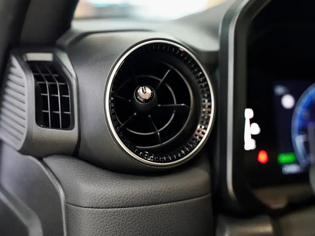 Toyota Prado — миниатюра 13