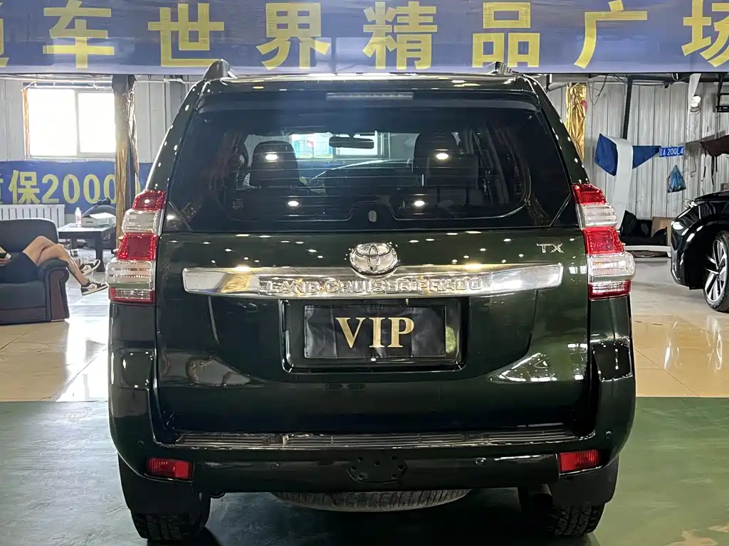 Toyota Land Cruiser Prado 2014 2.7L AT Standard