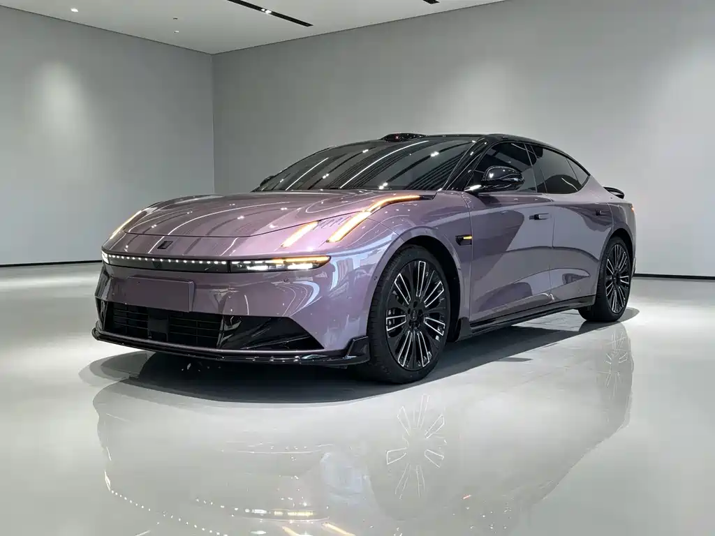 Lynk & Co 10