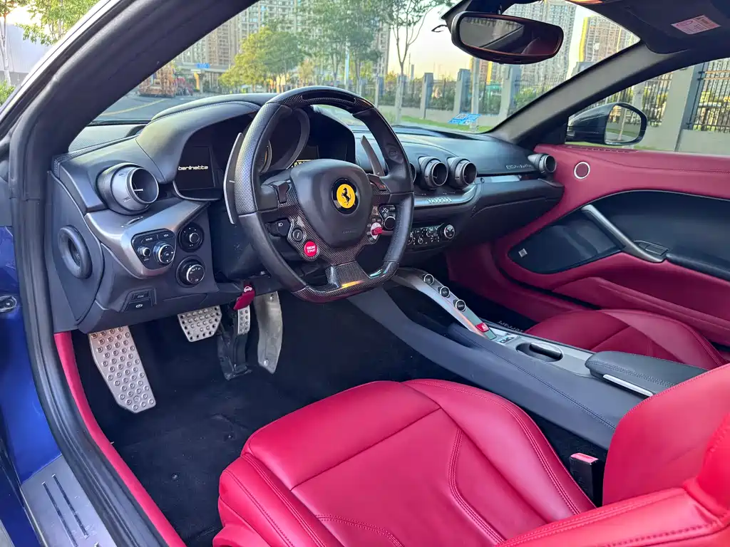 Ferrari F12berlinetta 2013 6.3L