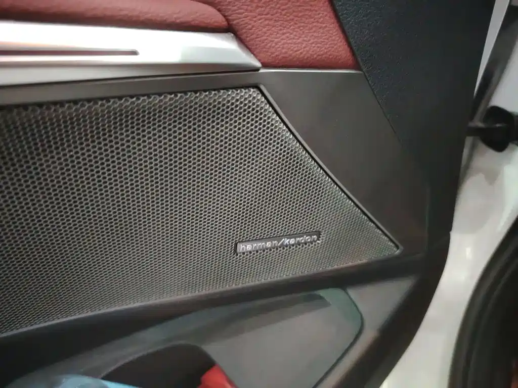 BMW 3 Series — миниатюра 3
