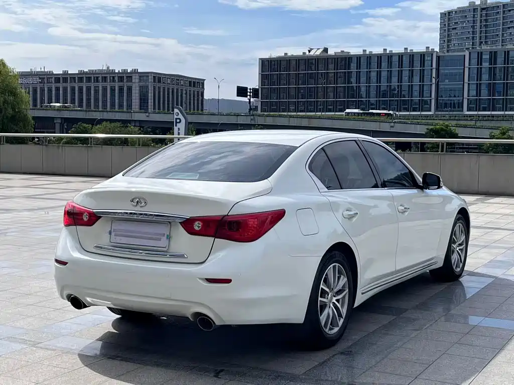 Infiniti Q50L — миниатюра 3