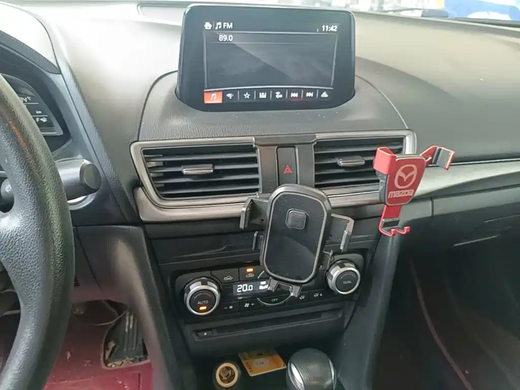 Mazda 3 Axela — миниатюра 13