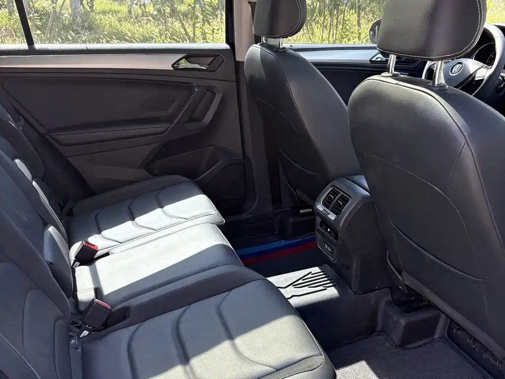Volkswagen Tiguan L — миниатюра 13