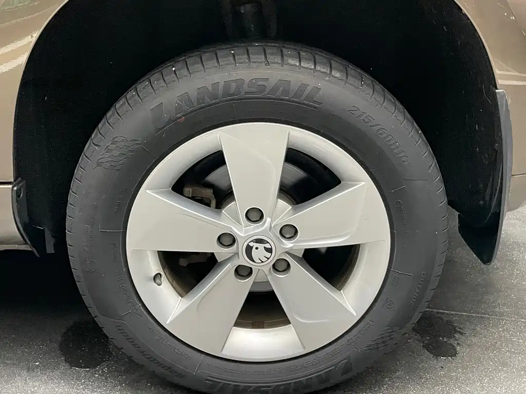Skoda Yeti — миниатюра 15