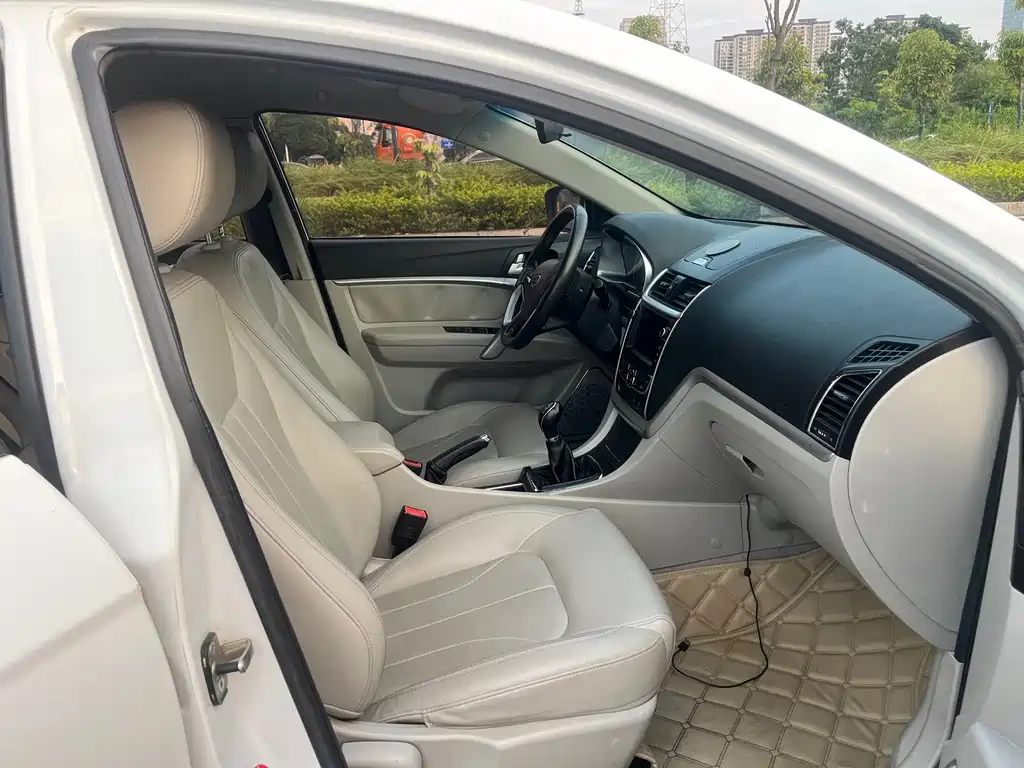 Geely Emgrand — миниатюра 11