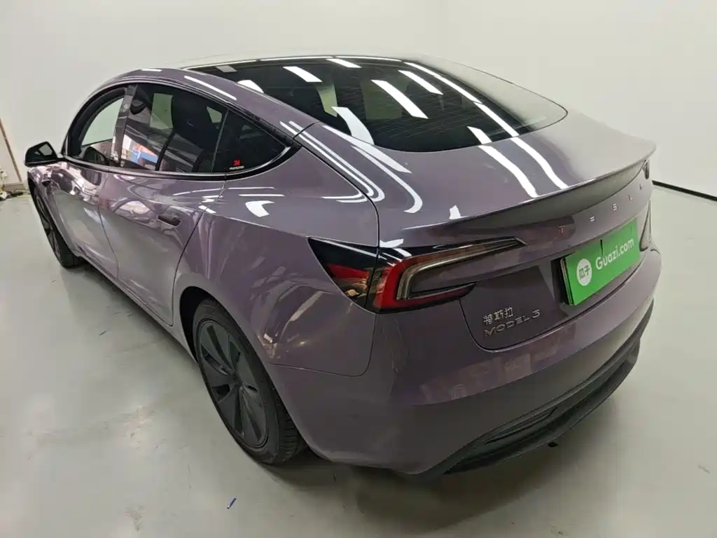 Tesla Model 3 — миниатюра 5