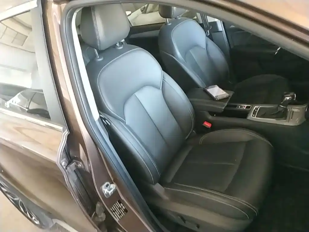 Roewe RX5 — миниатюра 25