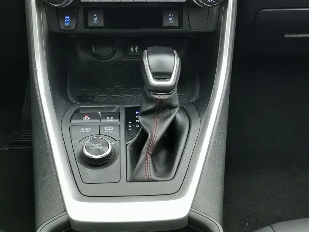 TOYOTA RAV4 RONGFANG DUAL ENGINE E+