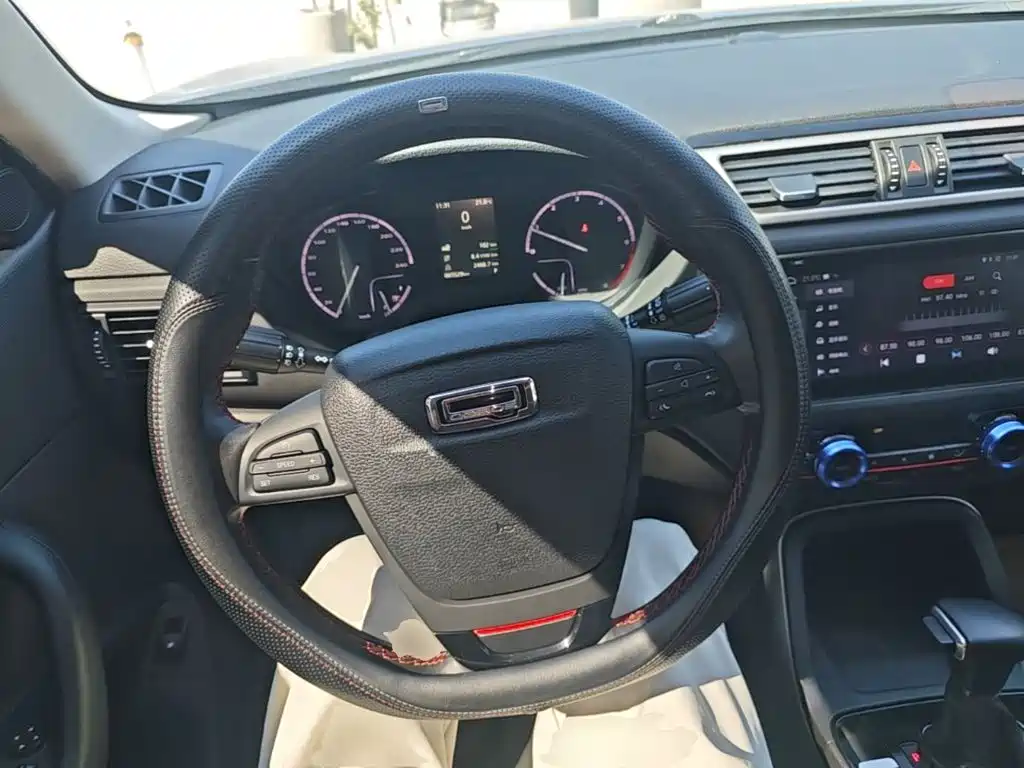 Qoros Qoros 5 — миниатюра 11