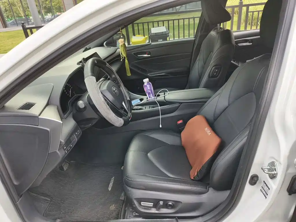 Toyota Avalon — миниатюра 8