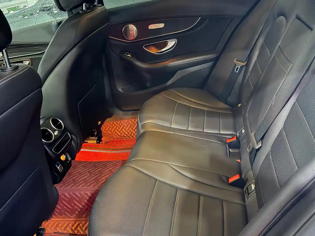 Mercedes-Benz C-Class — миниатюра 5