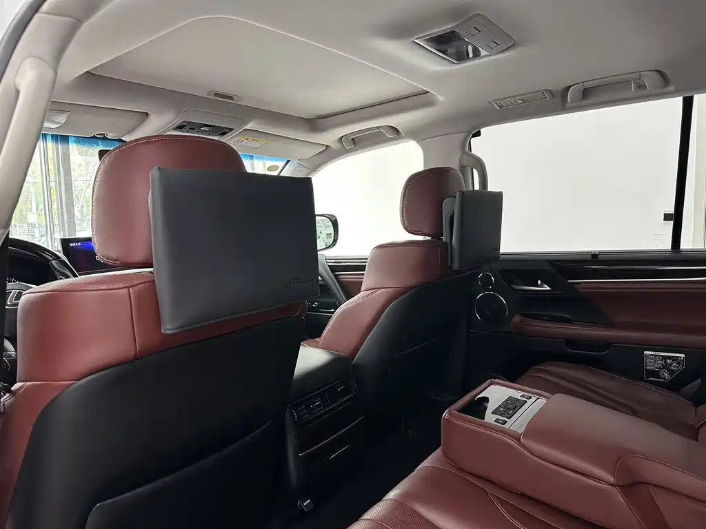 Lexus LX — миниатюра 15