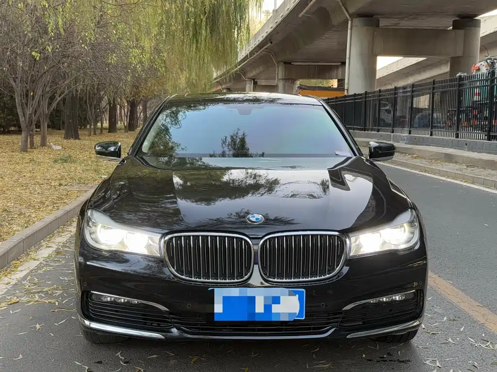 BMW 7 SERIES