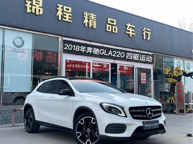 MERCEDES-BENZ GLA