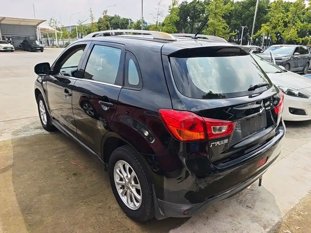 Mitsubishi ASX — миниатюра 5