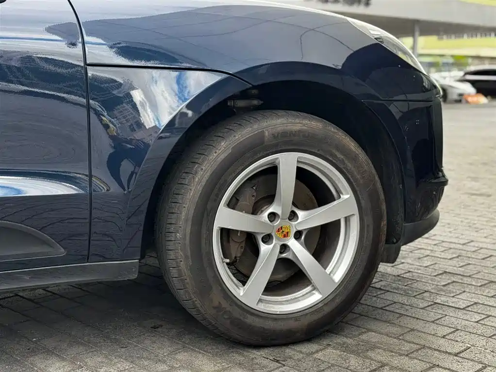 Porsche Macan — миниатюра 8