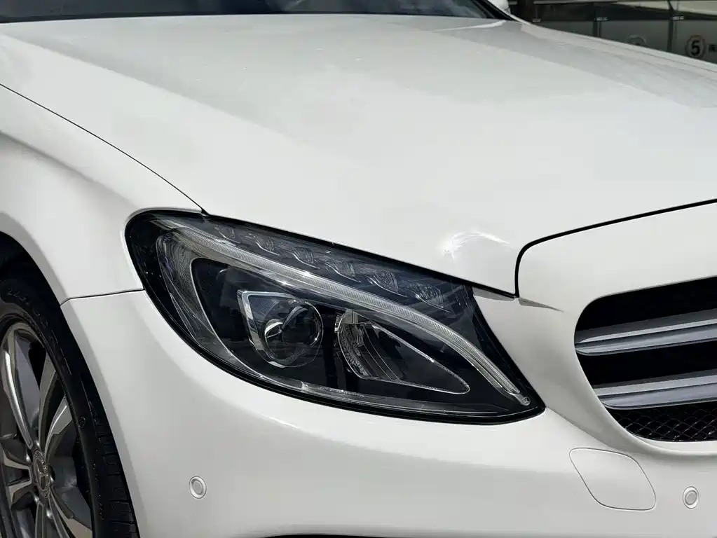 Mercedes-Benz C-Class — миниатюра 6