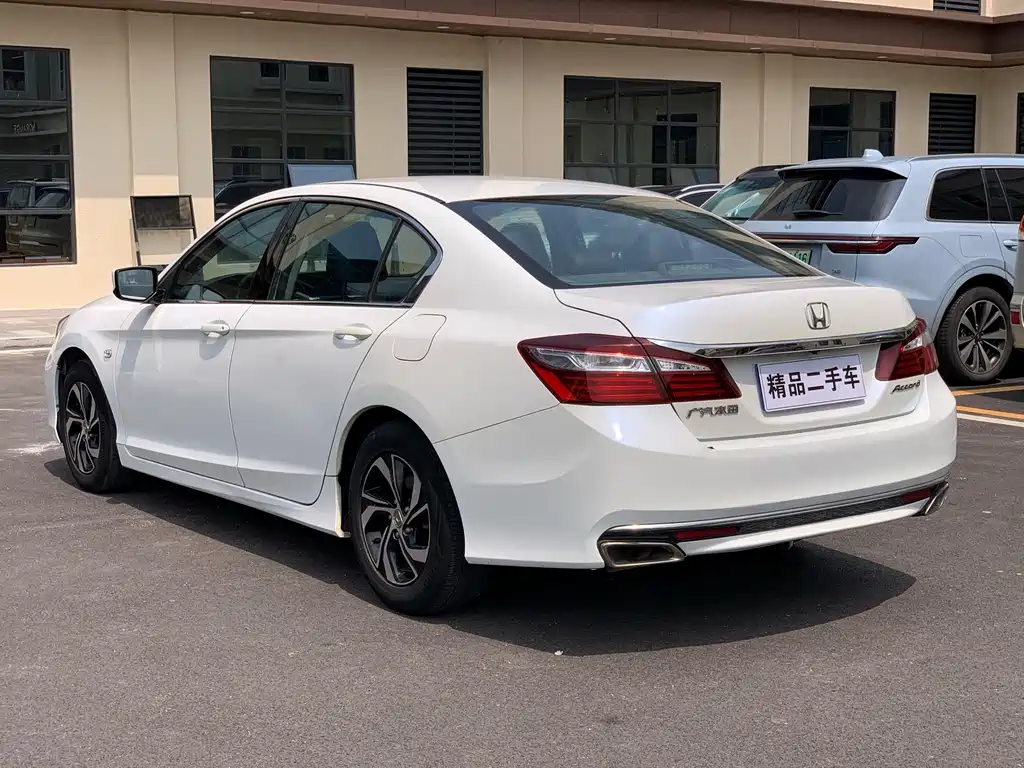 Honda Accord — миниатюра 4