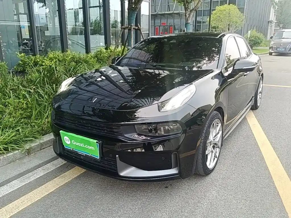 2021 Lynk & Co 03 - zdjęcie 1 z 25