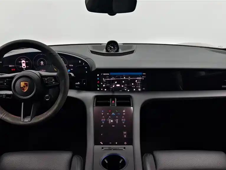 Porsche Taycan — миниатюра 9