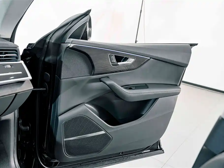 Audi Q8 — миниатюра 16