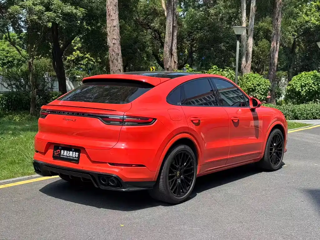 Porsche Cayenne — миниатюра 15