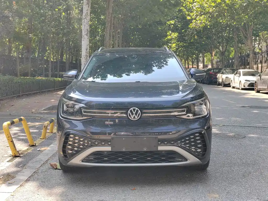 Volkswagen ID.6 Crozz — миниатюра 2