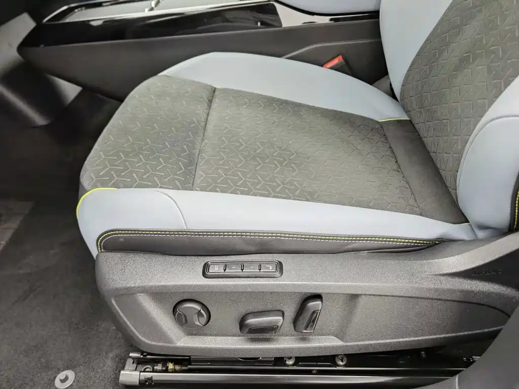 Volkswagen ID.4 X — миниатюра 20