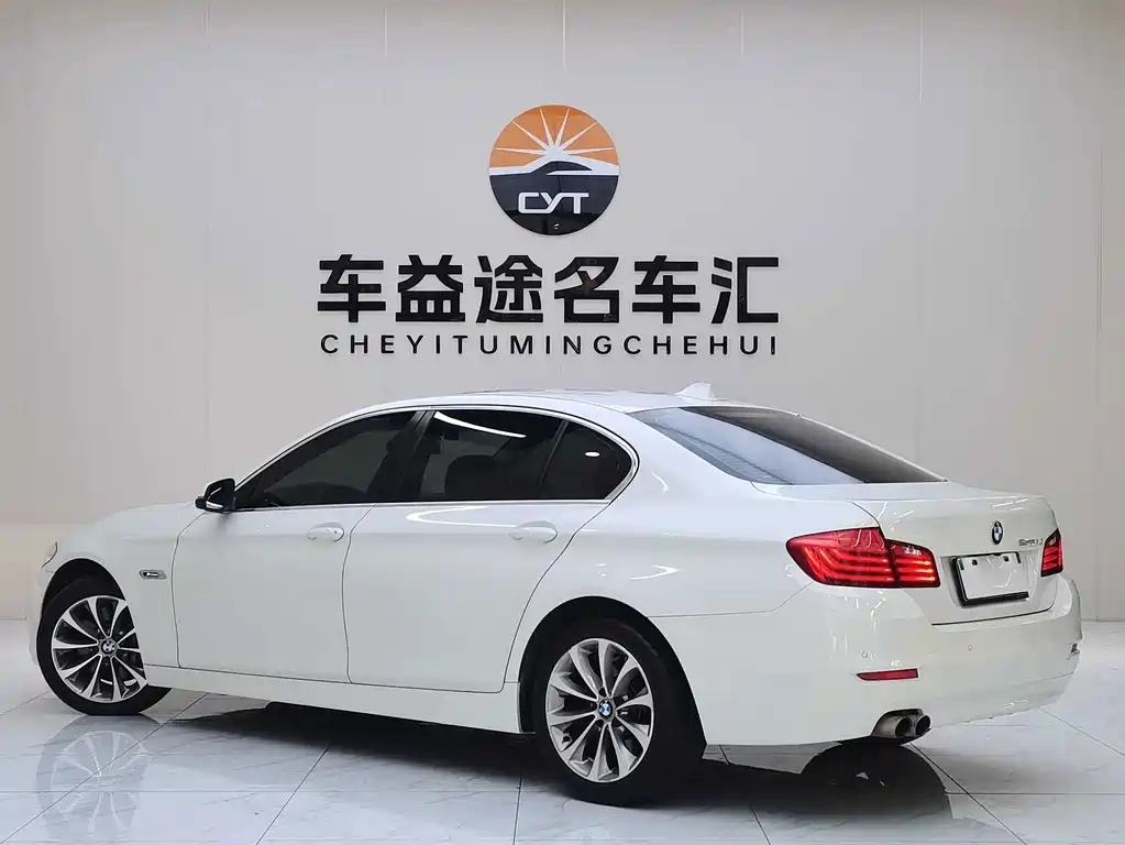 BMW 5 Series — миниатюра 4