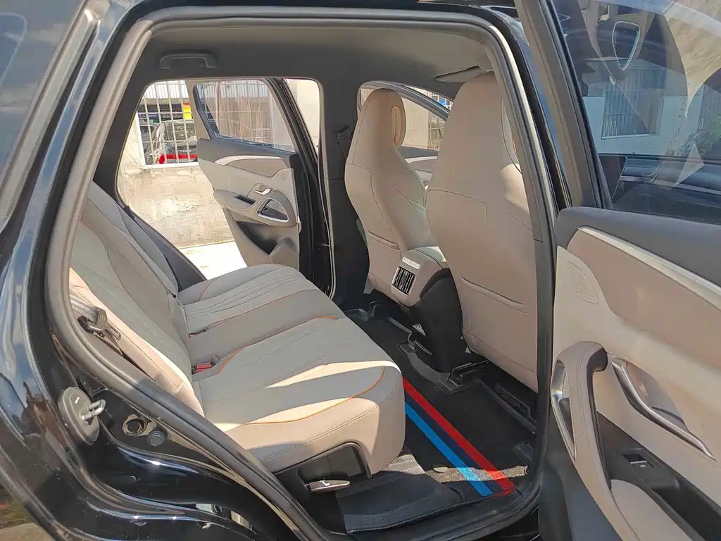 BYD PLUS New Energy — миниатюра 11
