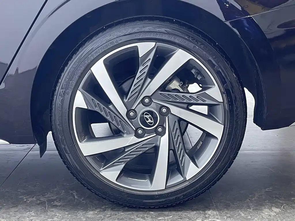 Hyundai Mistra — миниатюра 10