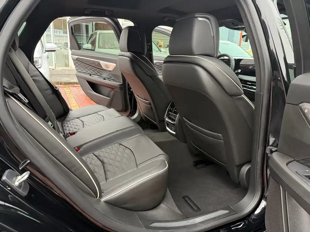 Cadillac CT6 — миниатюра 9