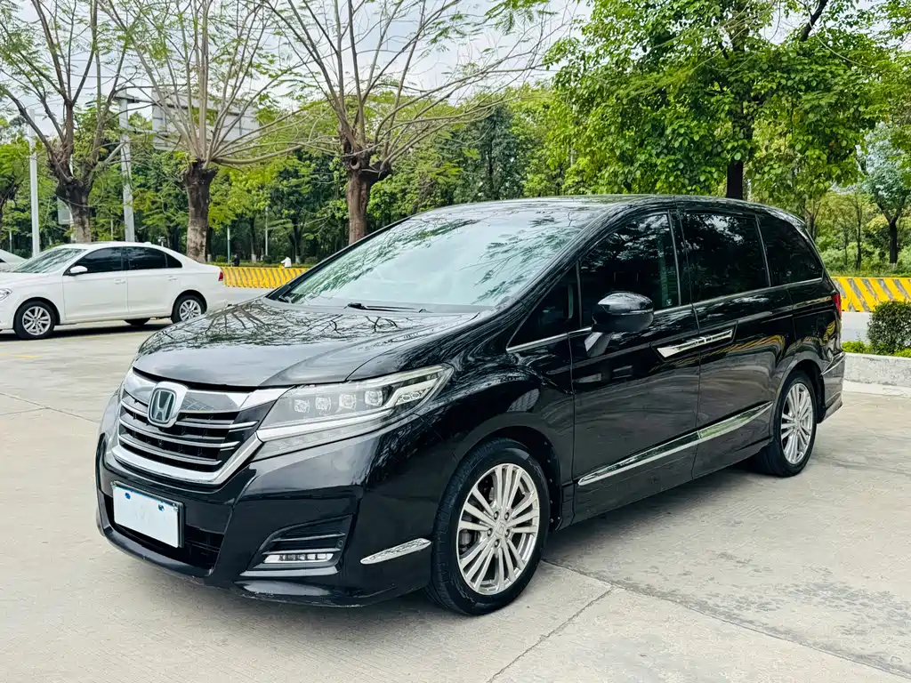 Honda Elysion 2016
