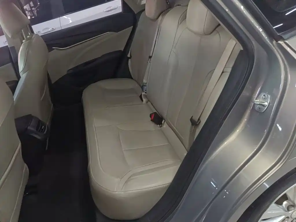 Buick Excelle — миниатюра 13