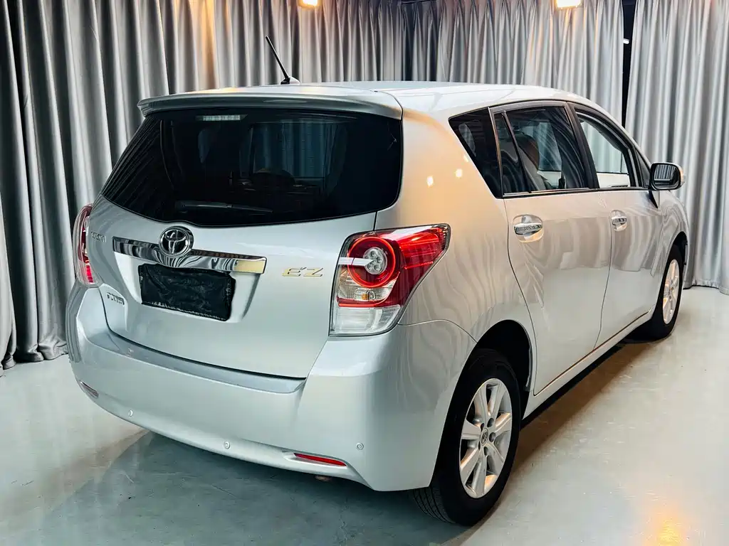 Toyota Verso — миниатюра 4