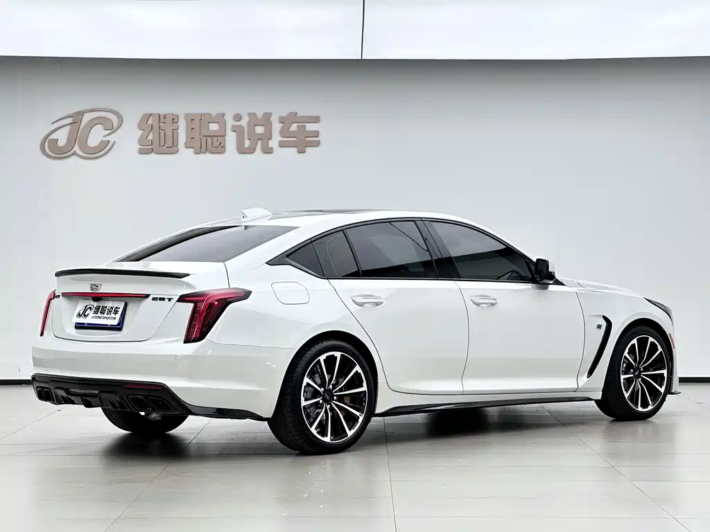 Cadillac CT5 — миниатюра 3