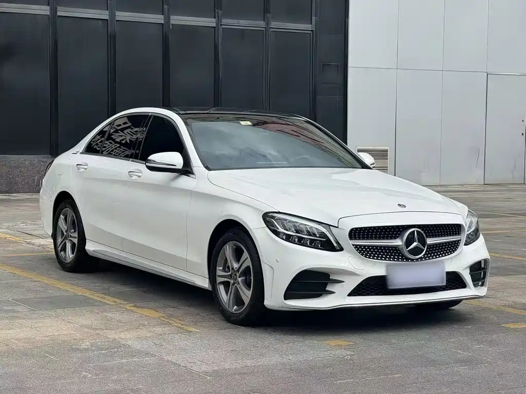 Mercedes-Benz C-Class — миниатюра 8