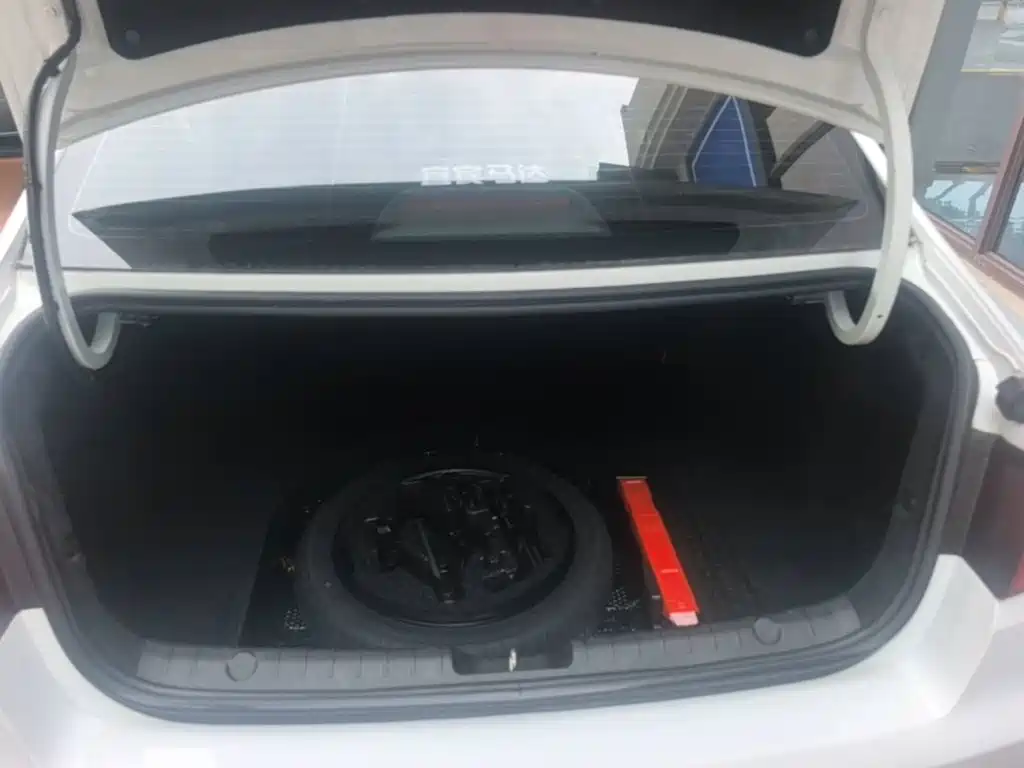 Geely Emgrand GL — миниатюра 19