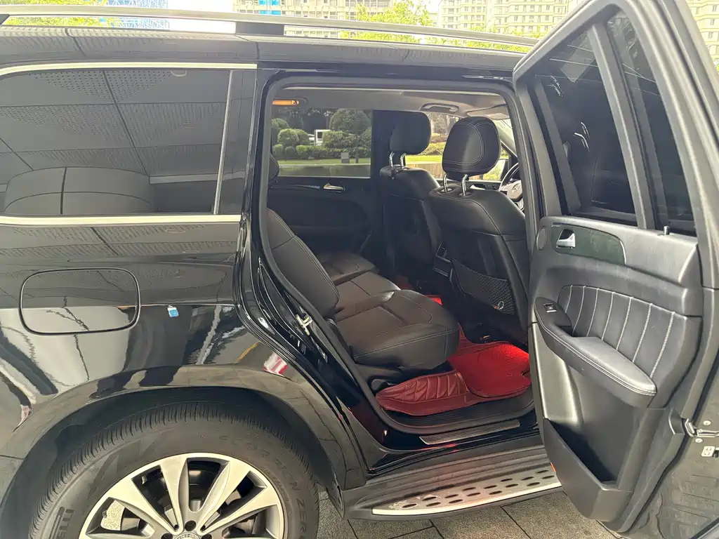 Mercedes-Benz GL-Class — миниатюра 13