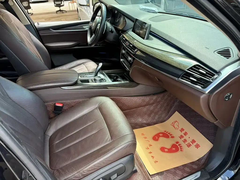 BMW X5 (Import) — миниатюра 6