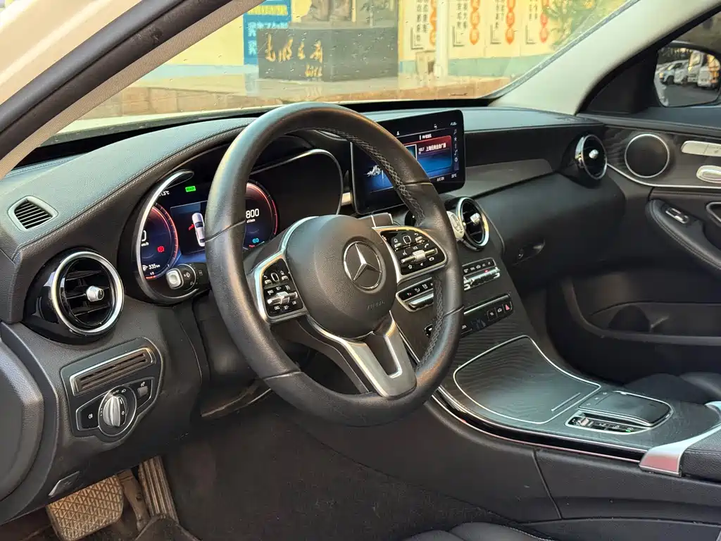 Mercedes-Benz C-Class — миниатюра 4